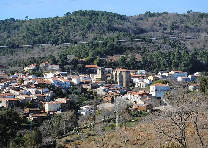 Sierra De Gata El Corral De La Higuera * Torre de Don Miguel