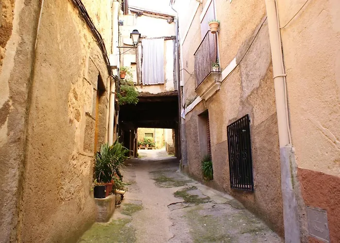 Sierra De Gata El Corral De La Higuera * Torre de Don Miguel